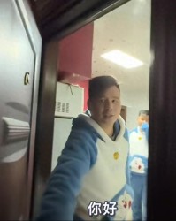 华体会体育登录入口-上海40岁双胞胎兄弟，同居30年不结婚，哥哥扮演老公 弟弟是老婆